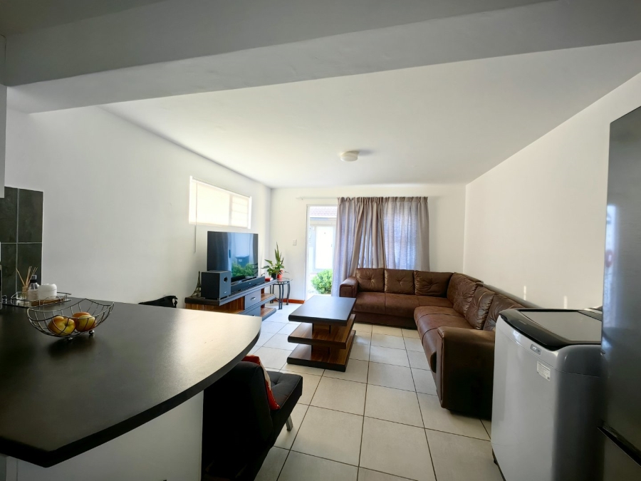 2 Bedroom Property for Sale in Stratford Green Western Cape